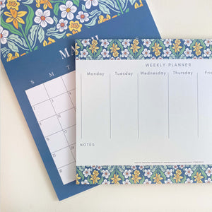 Weekly planner in our Daffodil & Jonquil Flower Design. 11 x8.5 inches and 50 sheets of tear off pages and matching 2025 Calendar. Order today for 2025