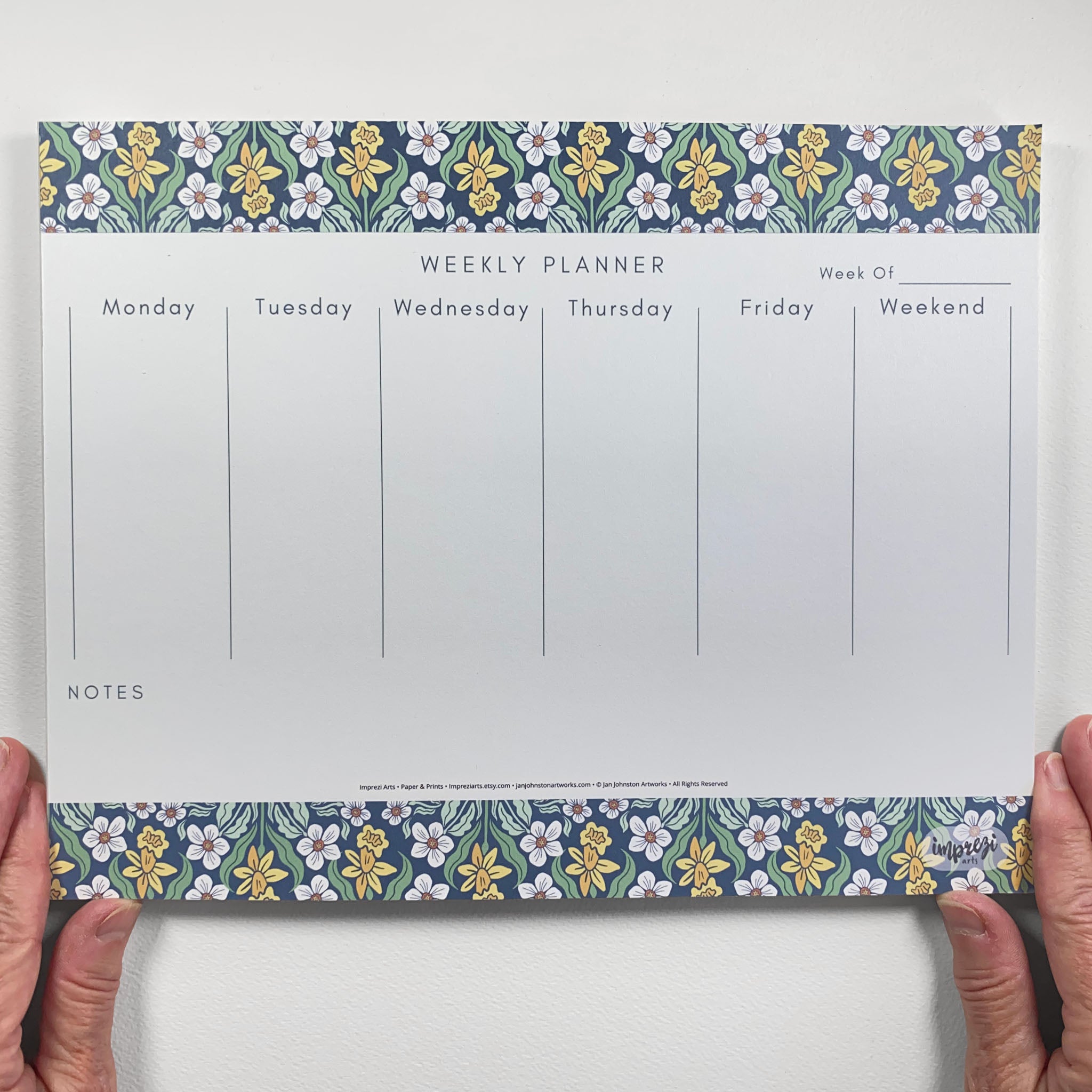 Weekly planner in our Daffodil & Jonquil Flower Design. 11 x8.5 inches and 50 sheets of tear off pages.