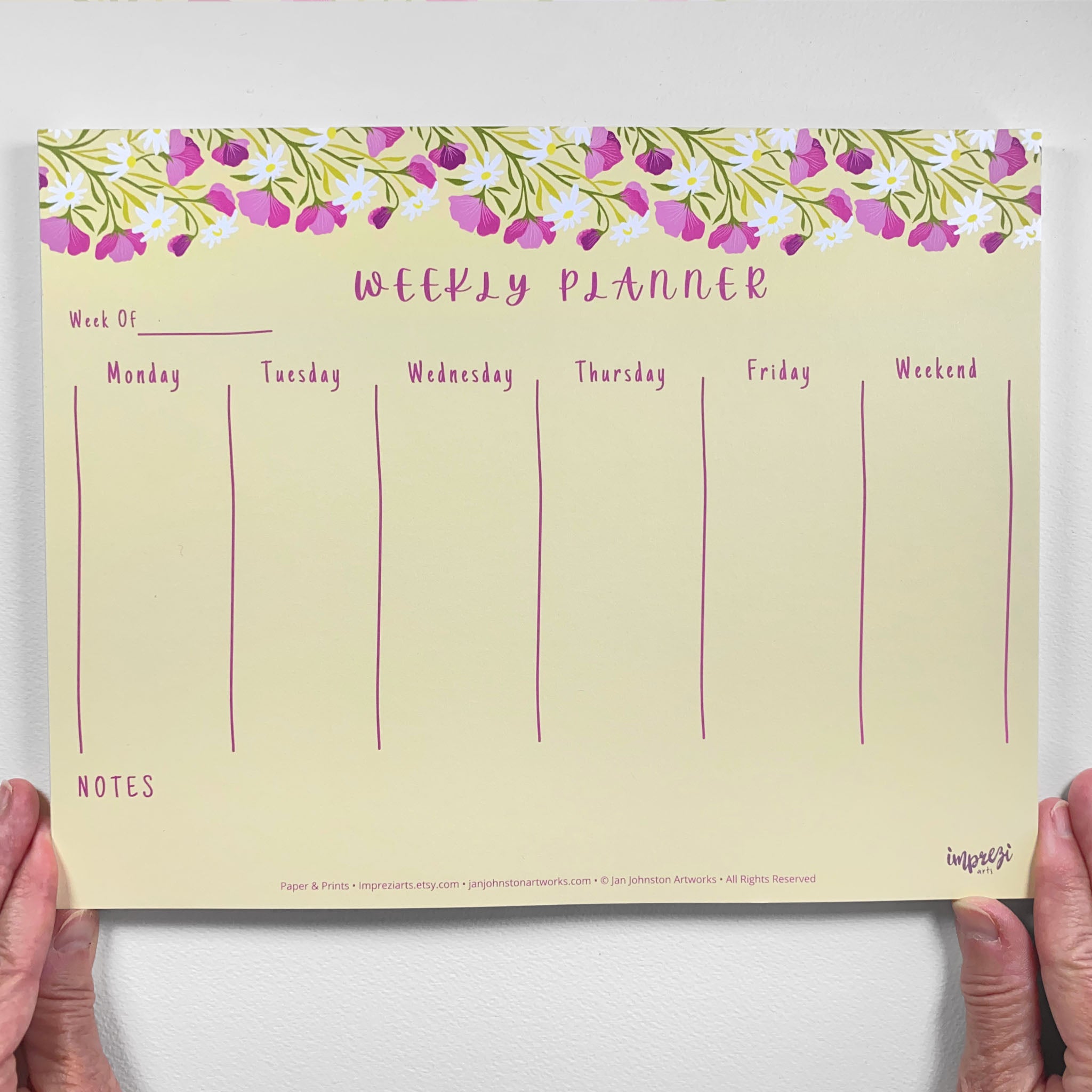 Weekly planner in our Sweet Pea & Daisy Flower Design. 11 x8.5 inches and 50 sheets of tear off pages.